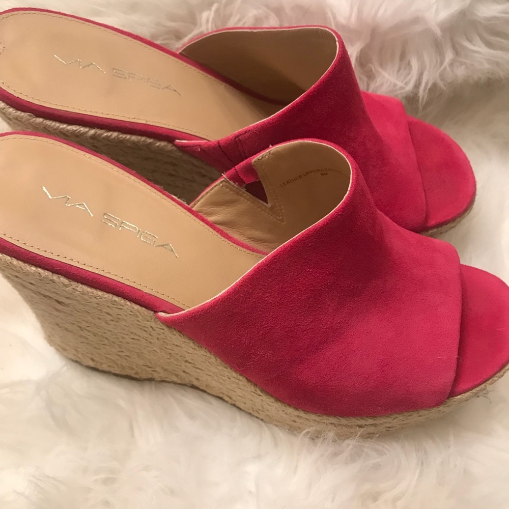 Via Spiga pink suede wedges